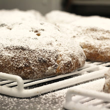 Charger l'image dans la galerie, Stollen allemand - Gâteau de Noël (750g)